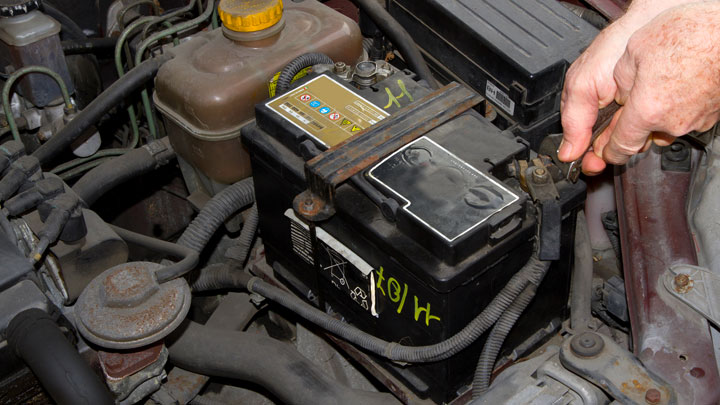 how long does a car battery last