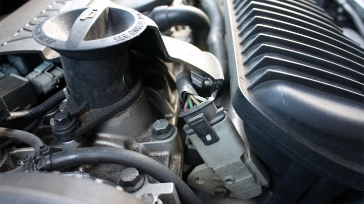 Symptoms Of A Bad Oil Pressure Sensor And Replacement Cost