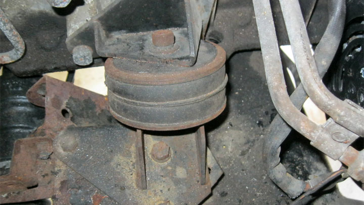 can motor mounts cause vibration