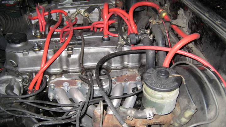 how to find vacuum leak car