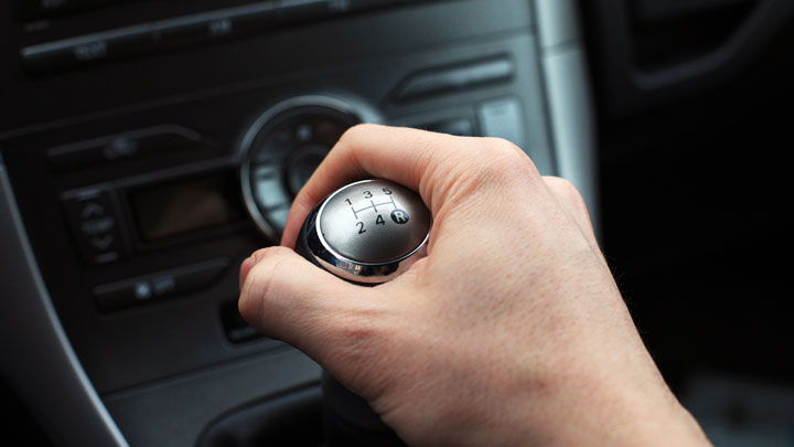 15 Tips for Learning to Drive a Stick Shift (According to Experts)