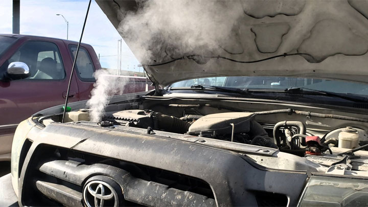 Engine Overheating (11 Common Causes and Symptoms)