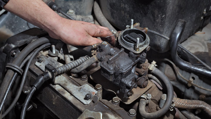 What to clean a carburetor with