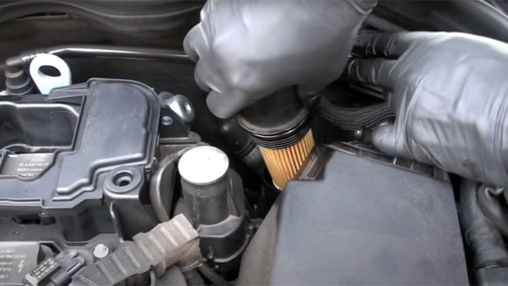 Mercedes oil filter change