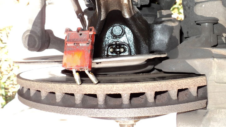 wheel speed (ABS) sensor