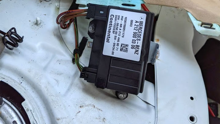 6 Symptoms of a Bad Fuel Pump Control Module (and Replacement Cost)