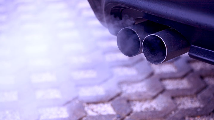 4 Causes of Blue Smoke From Exhaust (and How to Fix)