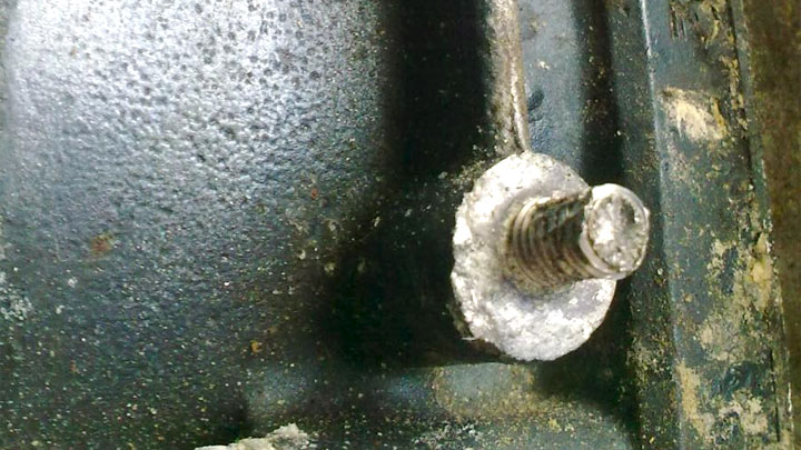 broken bolt head