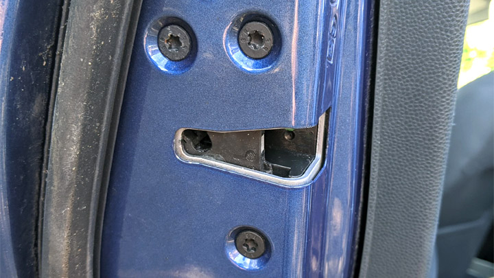 dodge journey doors won't lock