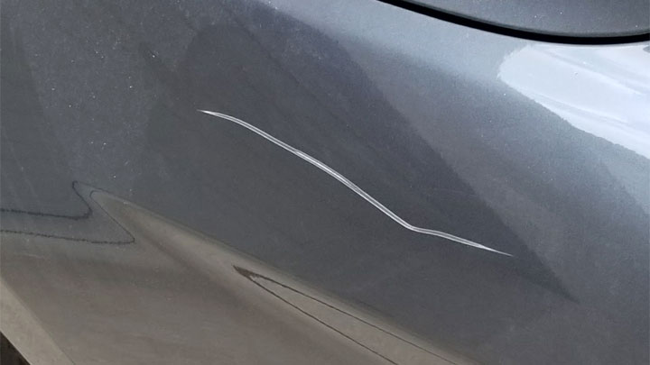 how much to fix scratch on car window