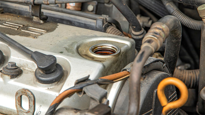 how long can a car run without an oil cap