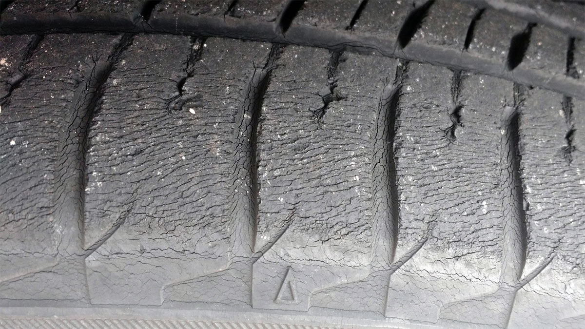 dry rot tire