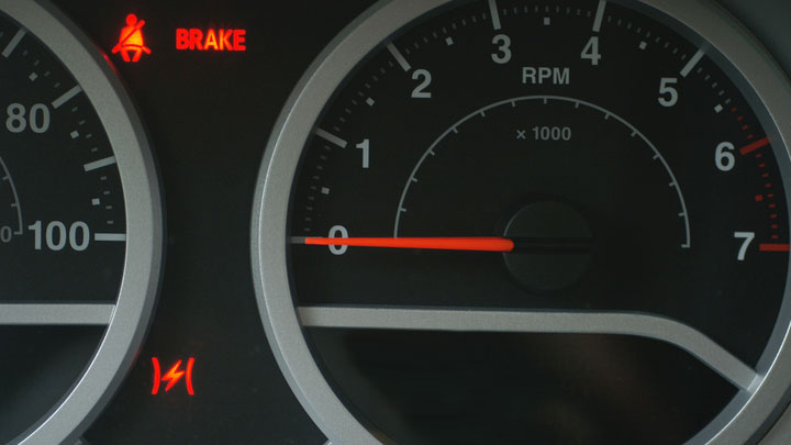 Electronic Throttle Control Light On? (Here’s What it Means)