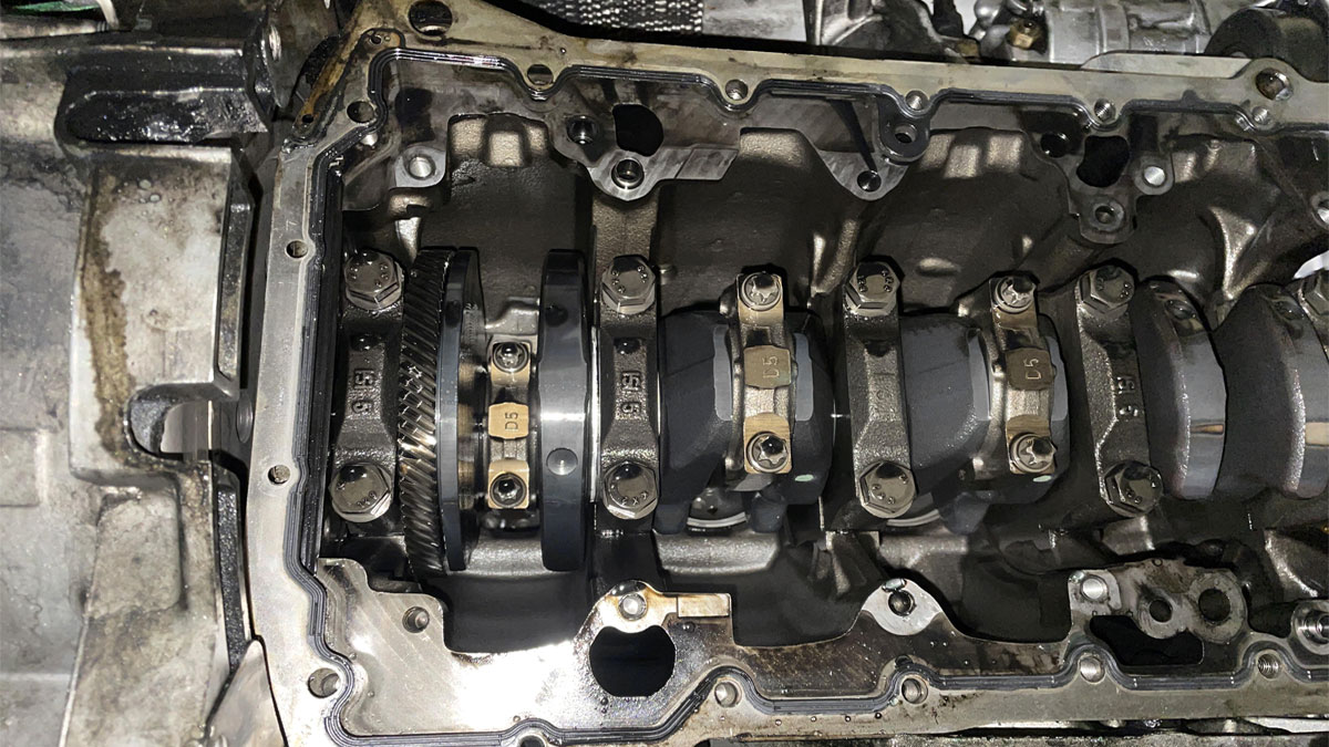 engine crankshaft