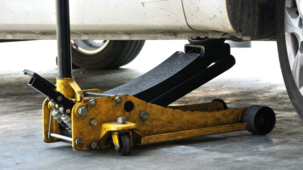 DIY Car Repair Tools – Floor Jack and Jack Stands