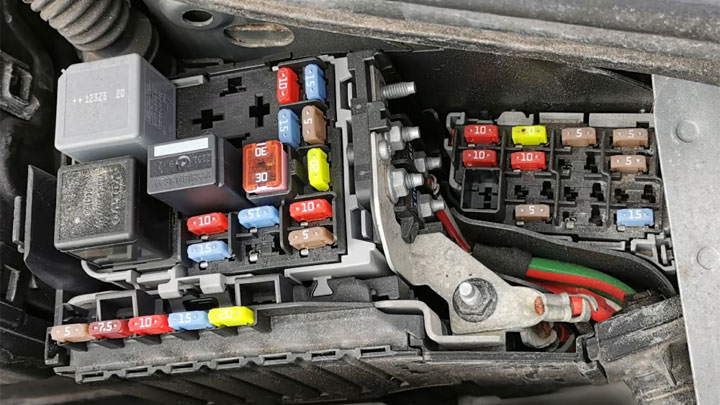 fuses relays under hood