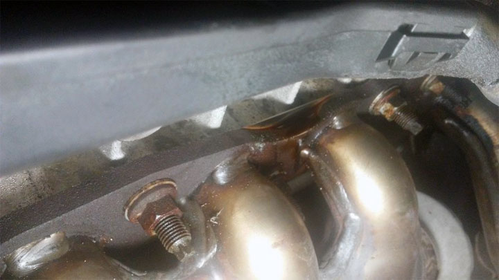 oil leaking on header