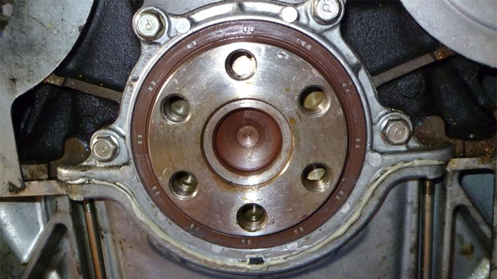 4 Rear Main Seal Leak Symptoms Not To Ignore And Replacement Cost