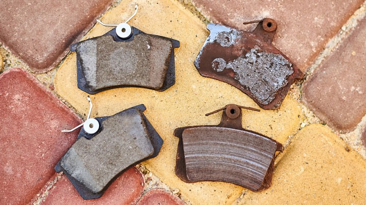 7 Causes of Uneven Brake Pad Wear (Why is One Side Thicker?)