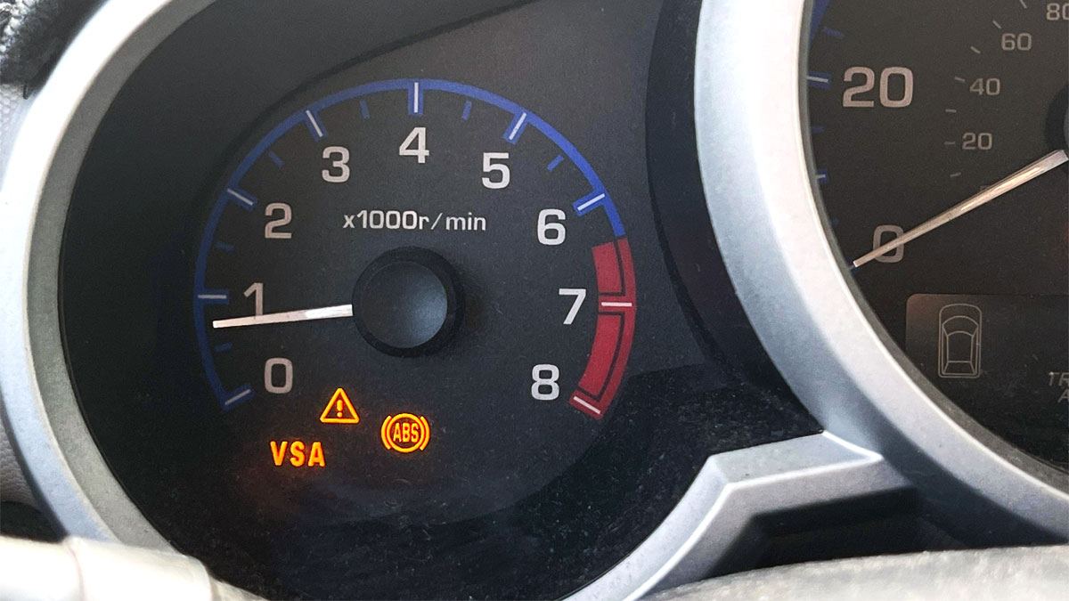 Why is the VSA Light On In My Honda or Acura? (and How to Reset It)